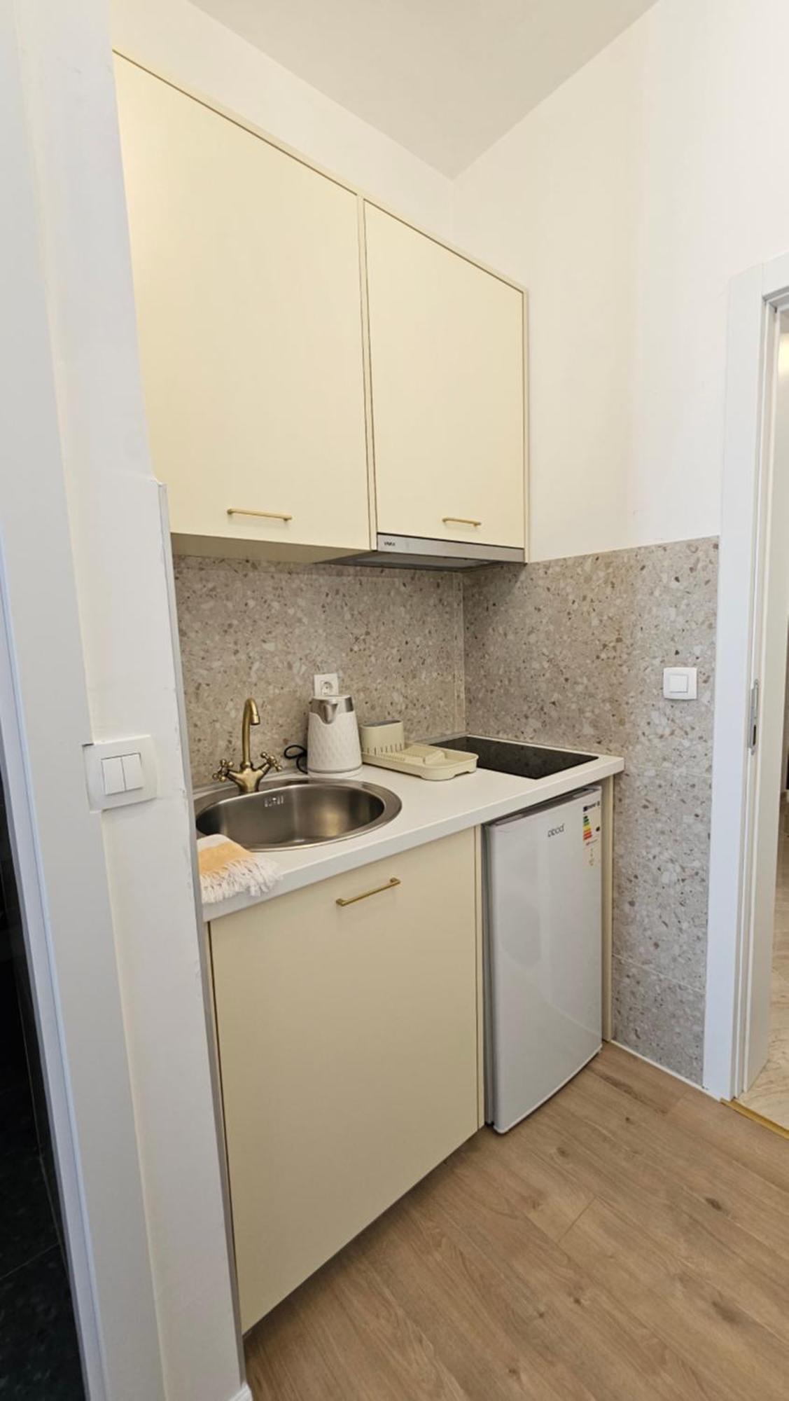 Villa Alba Apartments Dobra Voda Quarto foto
